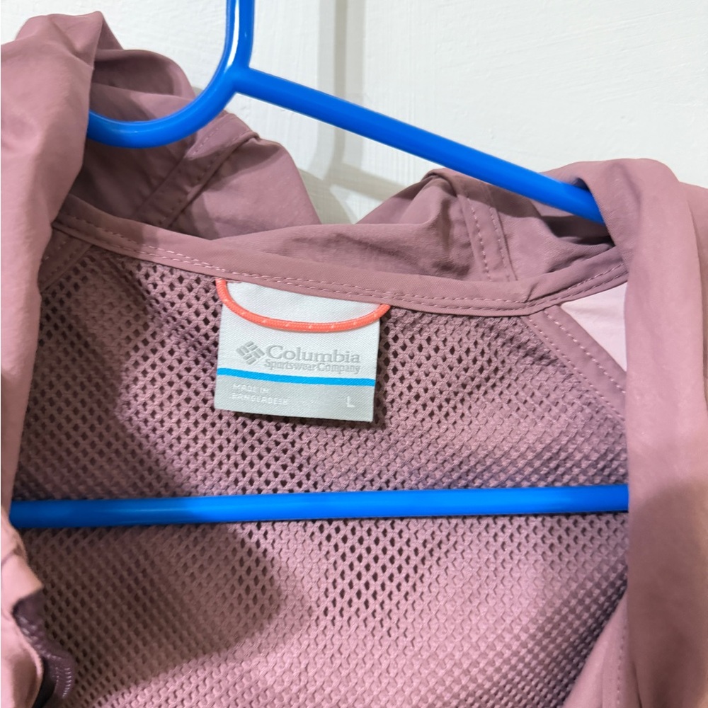 Columbia Mauve and Pink Mesh-Lined Jacket - Picture 2 of 3